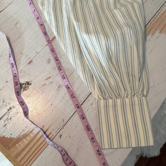 Doen Scarlet Chambray Stripe Cotton Sleeve Button Front Blouse size Medium - Picture 8 of 11